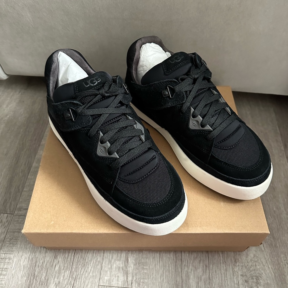 SOLD | NWT UGG Unisex-Adult Goldencush Black - Picture 11 of 11